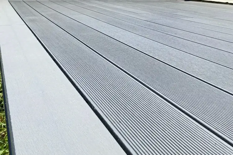 Anti-slip outdoor flooring